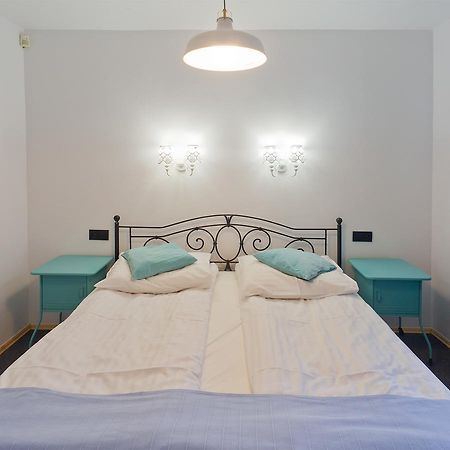 Bed and Breakfast Barokowy Zakatek à Świdnica Extérieur photo
