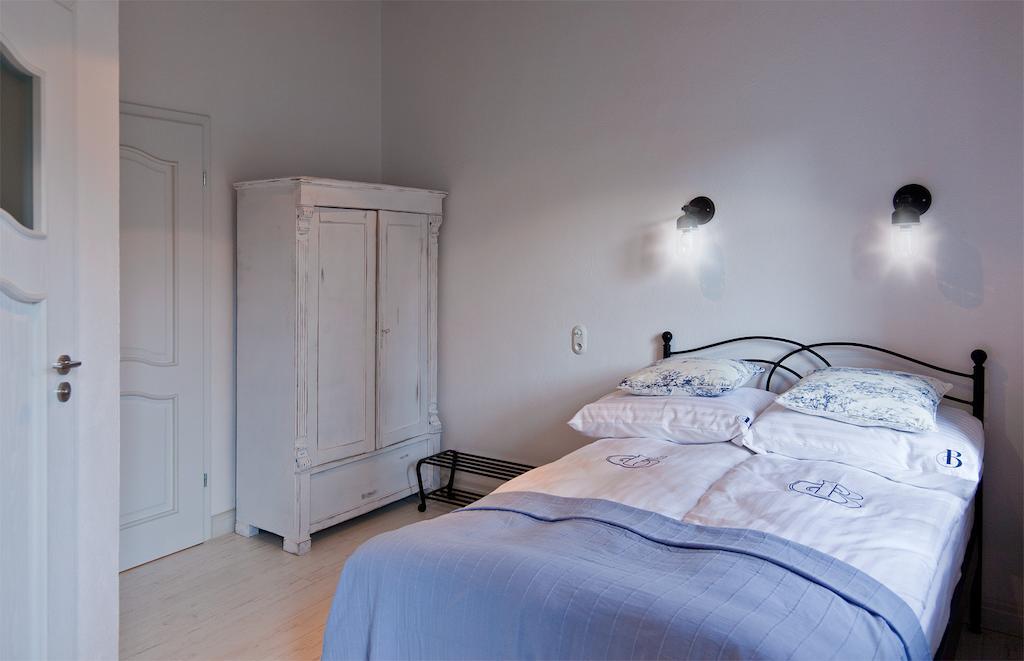 Bed and Breakfast Barokowy Zakatek à Świdnica Chambre photo