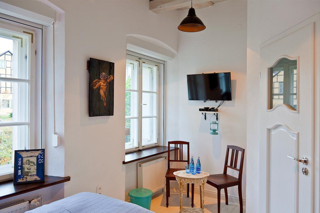 Bed and Breakfast Barokowy Zakatek à Świdnica Chambre photo