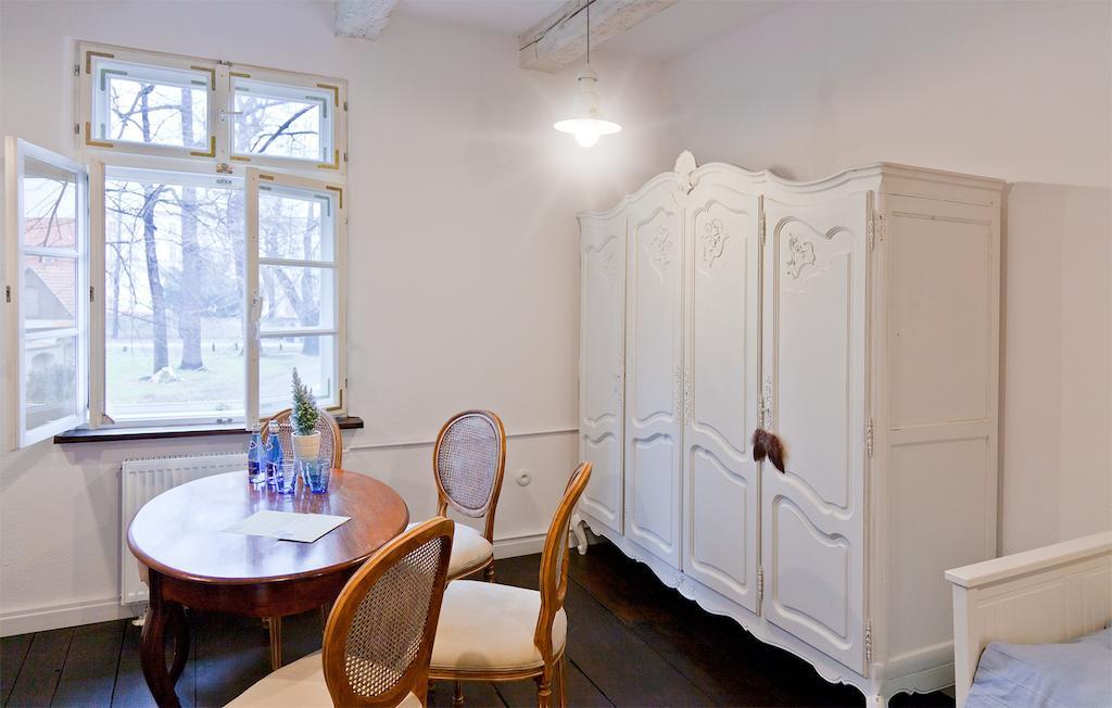 Bed and Breakfast Barokowy Zakatek à Świdnica Chambre photo