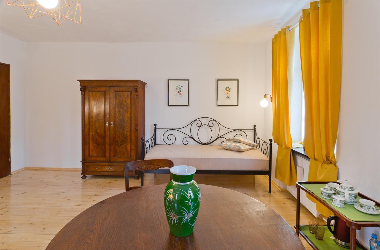 Bed and Breakfast Barokowy Zakatek à Świdnica Extérieur photo