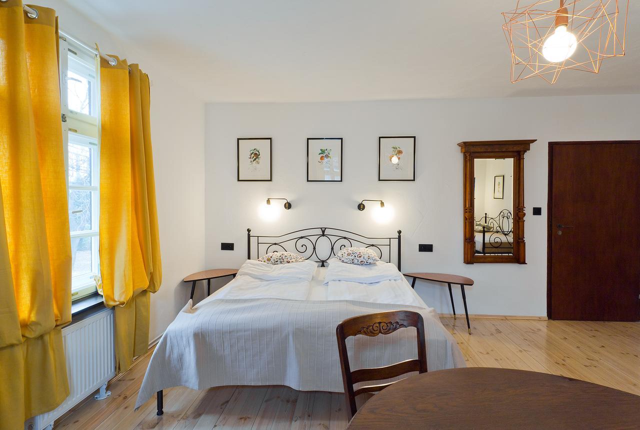 Bed and Breakfast Barokowy Zakatek à Świdnica Extérieur photo