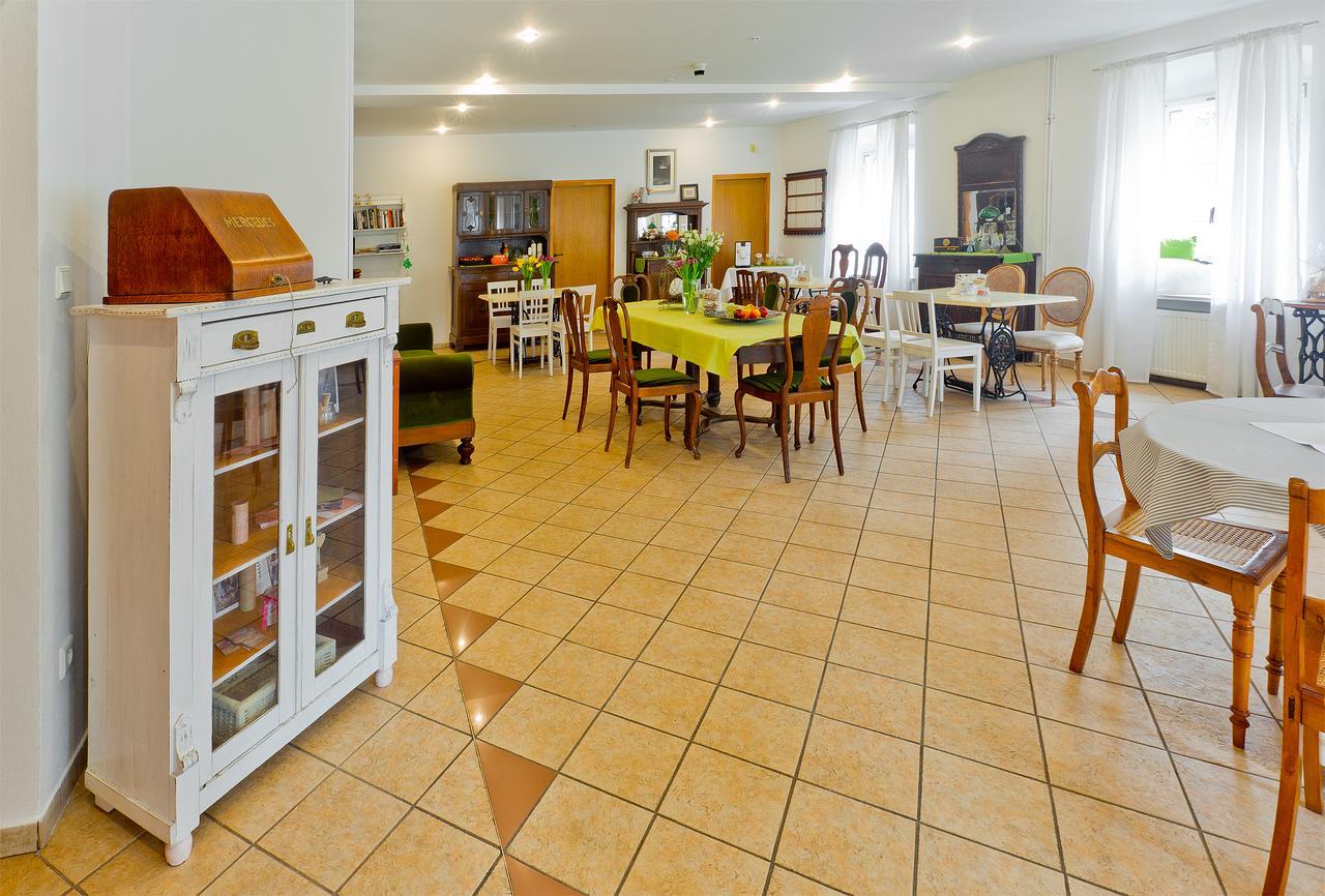 Bed and Breakfast Barokowy Zakatek à Świdnica Extérieur photo